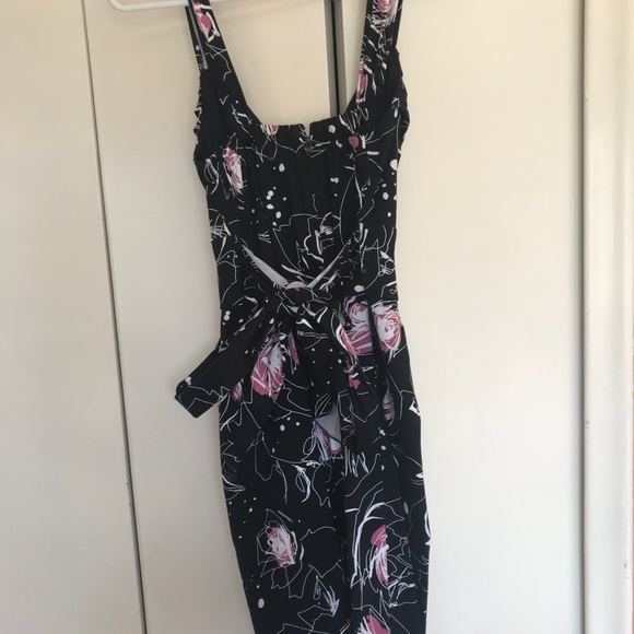 Spring dress - Picture 2 of 2